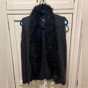 GC Roz & Ali Faux Fur Collar Knit Vest - Size L - Worn. Removable collar